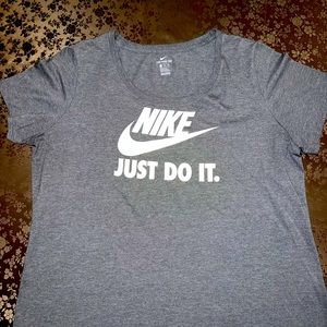 Nike T Shirt